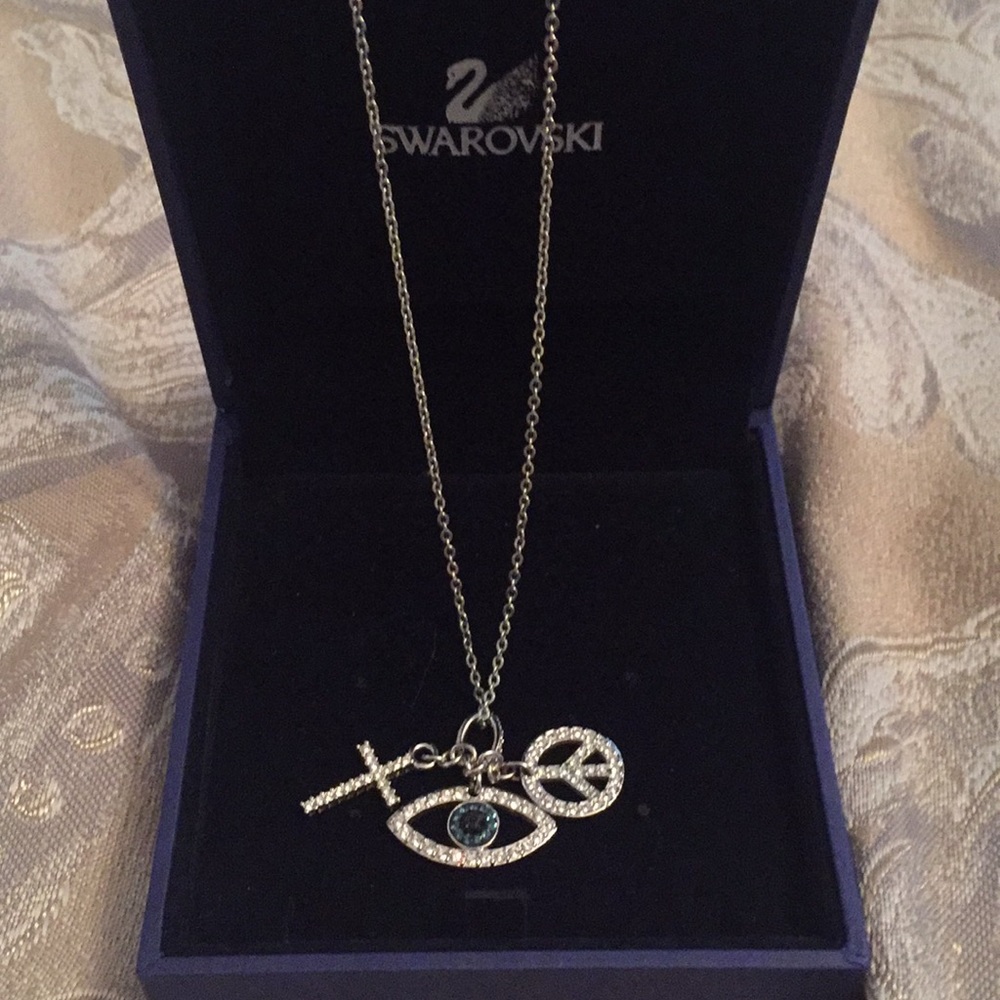 ✨NEW SWAROVSKI pendant  silver necklace ✨